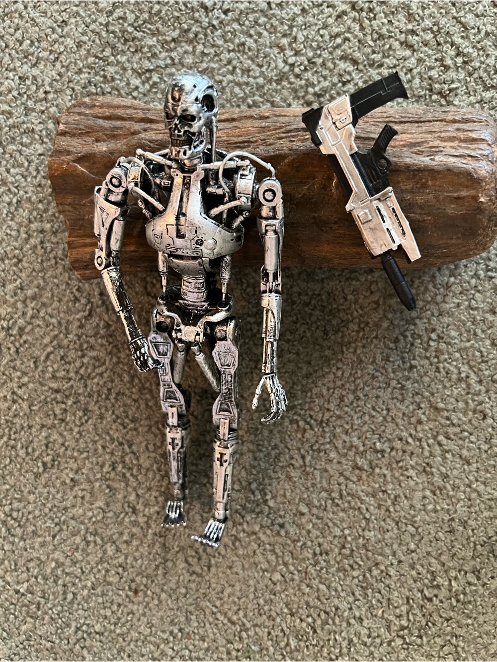 Neca Endoskelton Terminator T-800 Robot Action Figure with Accessory